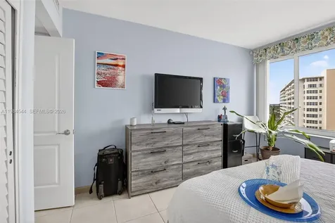 3233 NE 34th Street Fort Lauderdale FL 33308