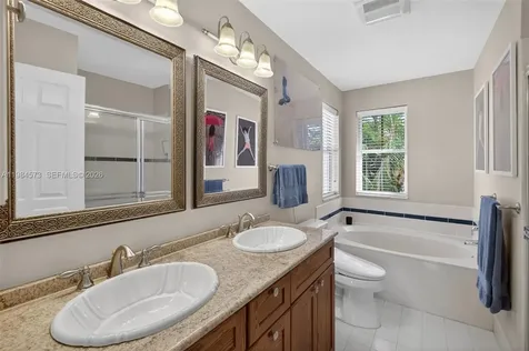 1860 Sweetbay Way Hollywood FL 33019