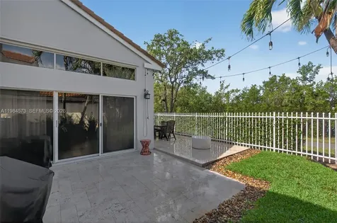 1860 Sweetbay Way Hollywood FL 33019