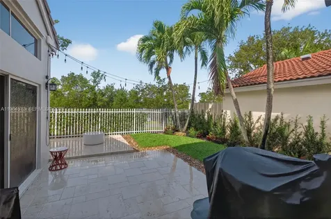 1860 Sweetbay Way Hollywood FL 33019