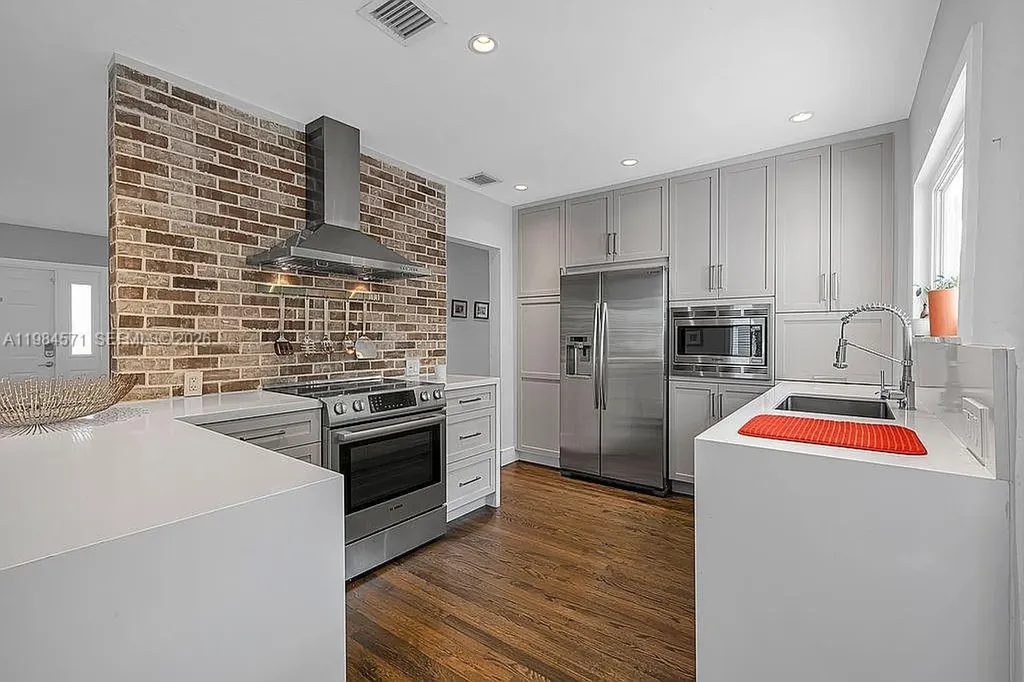 5850 SW 47 Street Miami FL 33155