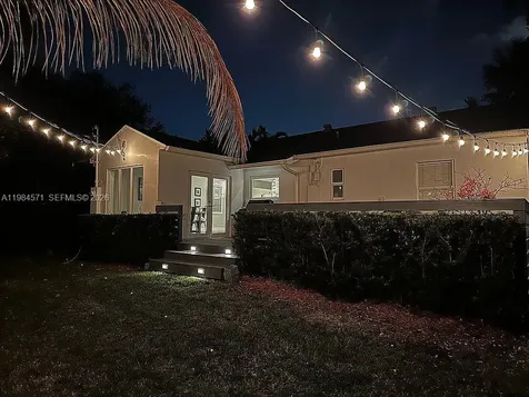 5850 SW 47 Street Miami FL 33155