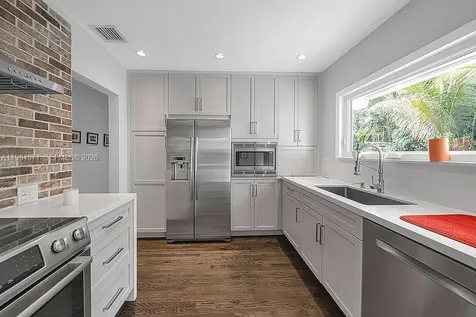 5850 SW 47 Street Miami FL 33155