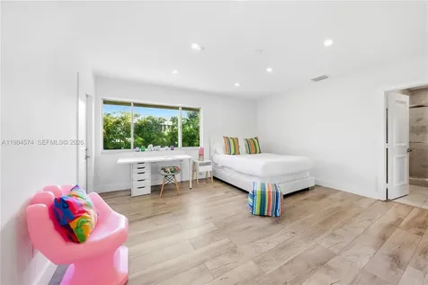 3401 NE 165th Street North Miami Beach FL 33160