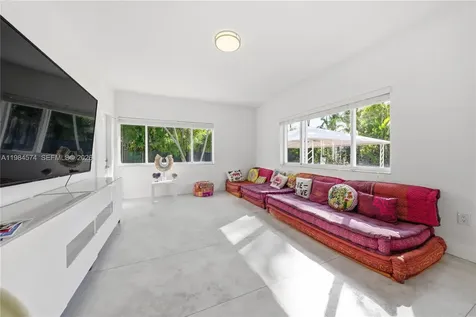 3401 NE 165th Street North Miami Beach FL 33160