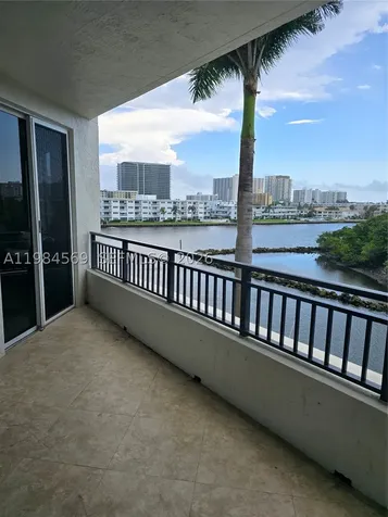 2880 NE 14th St Causeway Pompano Beach FL 33062