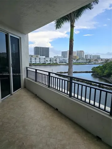 2880 NE 14th St Causeway Pompano Beach FL 33062