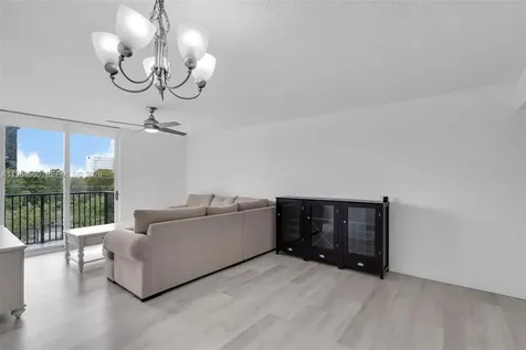 520 SE 5th Avenue Fort Lauderdale FL 33301