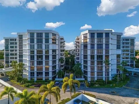 13951 Kendale Lakes Circle Miami FL 33183