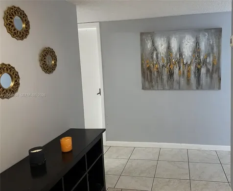 13951 Kendale Lakes Circle Miami FL 33183