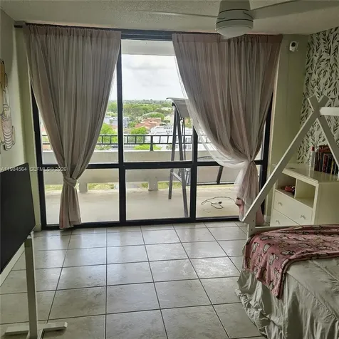 13951 Kendale Lakes Circle Miami FL 33183