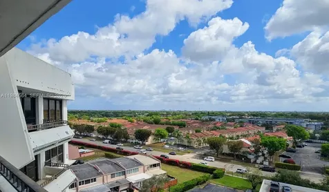 13951 Kendale Lakes Circle Miami FL 33183