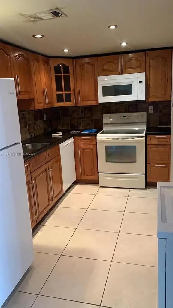 8261 NW 8th Street Miami FL 33126
