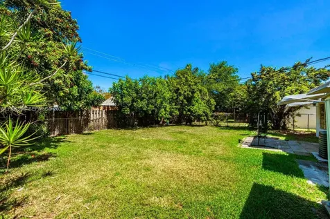 913 NE 4th Street Hallandale Beach FL 33009