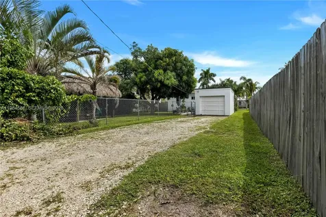 1539 Funston Street Hollywood FL 33020