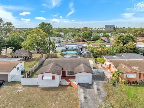 410 SW 71st Avenue Pembroke Pines FL 33023