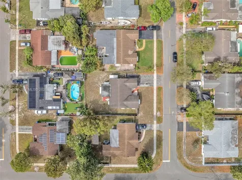 410 SW 71st Avenue Pembroke Pines FL 33023