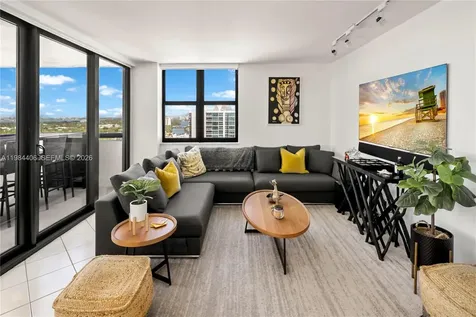 2555 Collins Avenue Miami Beach FL 33140