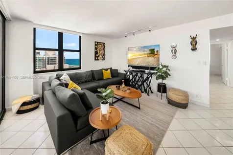 2555 Collins Avenue Miami Beach FL 33140