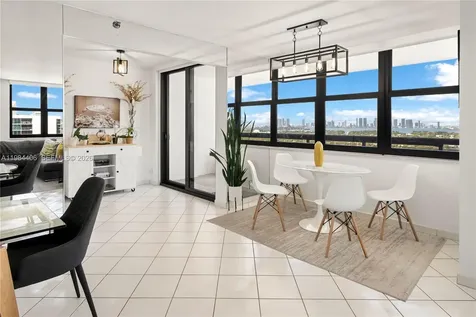 2555 Collins Avenue Miami Beach FL 33140