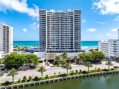2555 Collins Avenue Miami Beach FL 33140