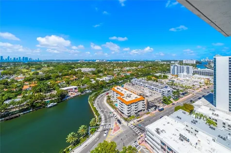 2555 Collins Avenue Miami Beach FL 33140