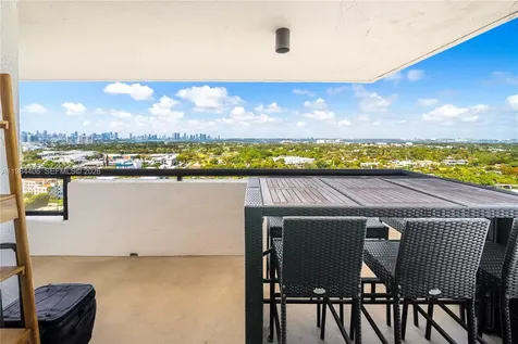 2555 Collins Avenue Miami Beach FL 33140