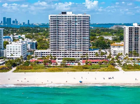 2555 Collins Avenue Miami Beach FL 33140