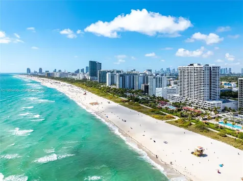 2555 Collins Avenue Miami Beach FL 33140