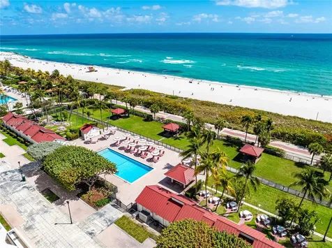 2555 Collins Avenue Miami Beach FL 33140