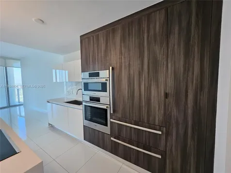 851 NE 1st Avenue Miami FL 33132