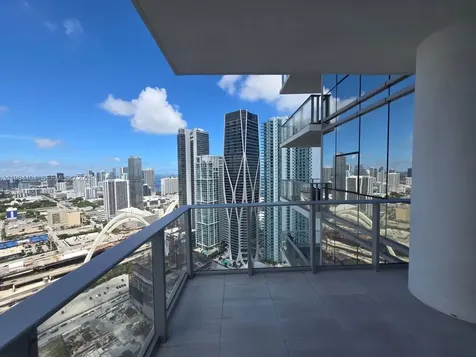 851 NE 1st Avenue Miami FL 33132