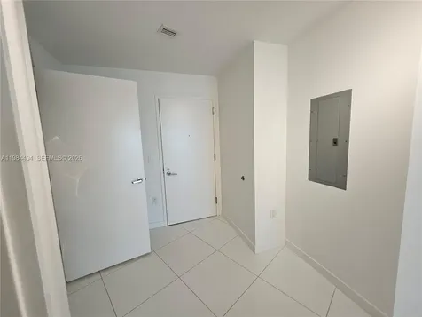 851 NE 1st Avenue Miami FL 33132