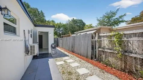 1010 NE 138th Street North Miami FL 33161