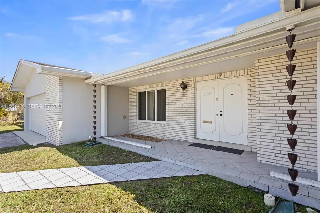 11807 SW 112th Avenue Miami FL 33176