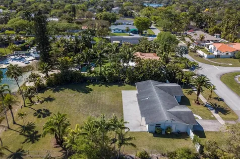 11807 SW 112th Avenue Miami FL 33176