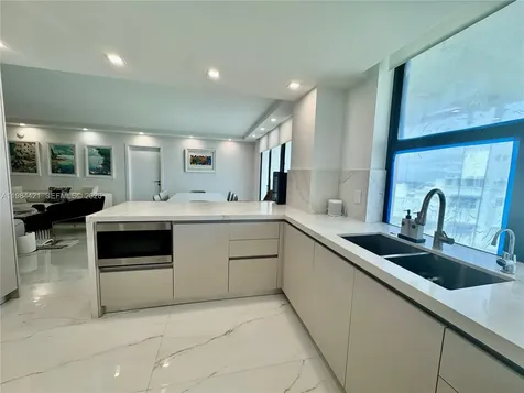 9801 Collins Avenue Bal Harbour FL 33154