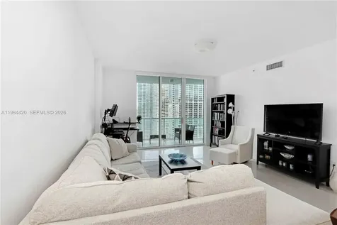 31 SE 5th Street Miami FL 33131