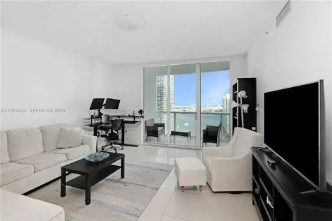 31 SE 5th Street Miami FL 33131