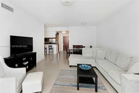 31 SE 5th Street Miami FL 33131