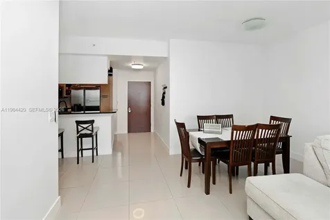 31 SE 5th Street Miami FL 33131