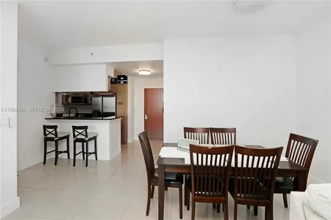 31 SE 5th Street Miami FL 33131