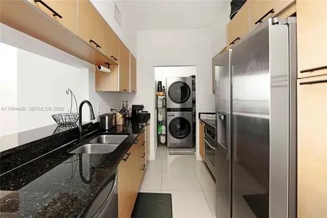 31 SE 5th Street Miami FL 33131