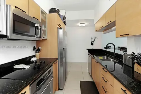 31 SE 5th Street Miami FL 33131