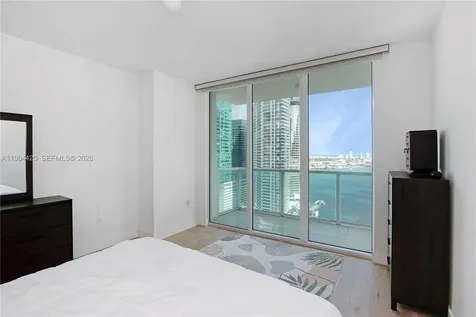 31 SE 5th Street Miami FL 33131