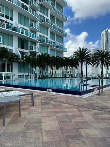 31 SE 5th Street Miami FL 33131