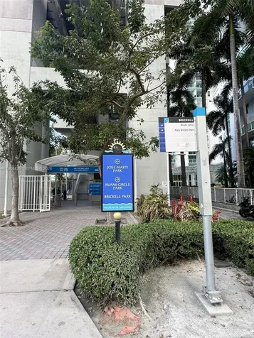 31 SE 5th Street Miami FL 33131
