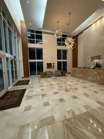31 SE 5th Street Miami FL 33131