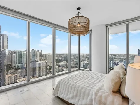 700 NE 26th Terrace Miami FL 33137