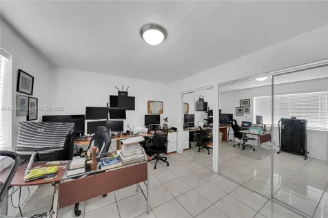 213 W 20th Street Hialeah FL 33010